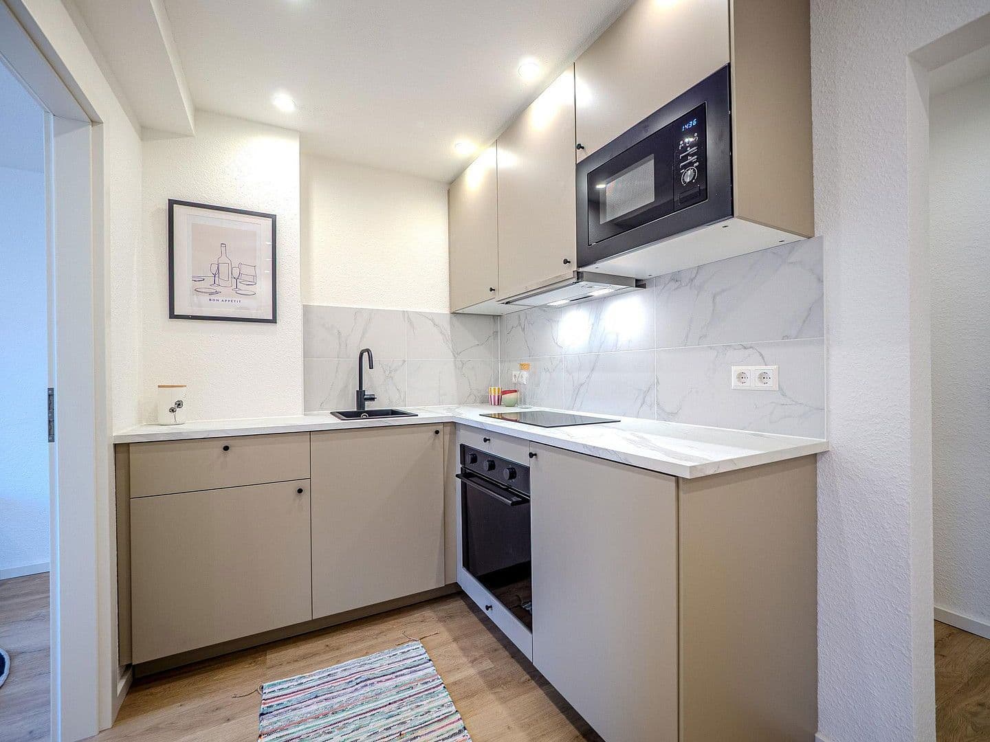 Prenájom bytu 1-izbový 12 m², Freiburg, Bádensko-Wurttembersko Prenájom bytu 1-izbový 12 m², Freiburg, Bádensko-Wurttembersko