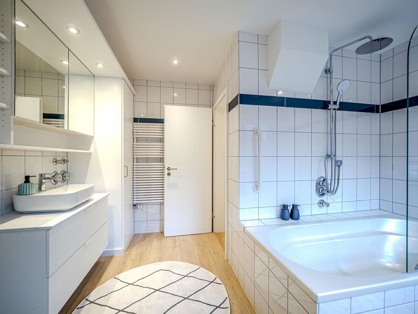 Prenájom bytu 1-izbový 12 m², Freiburg, Bádensko-Wurttembersko Prenájom bytu 1-izbový 12 m², Freiburg, Bádensko-Wurttembersko