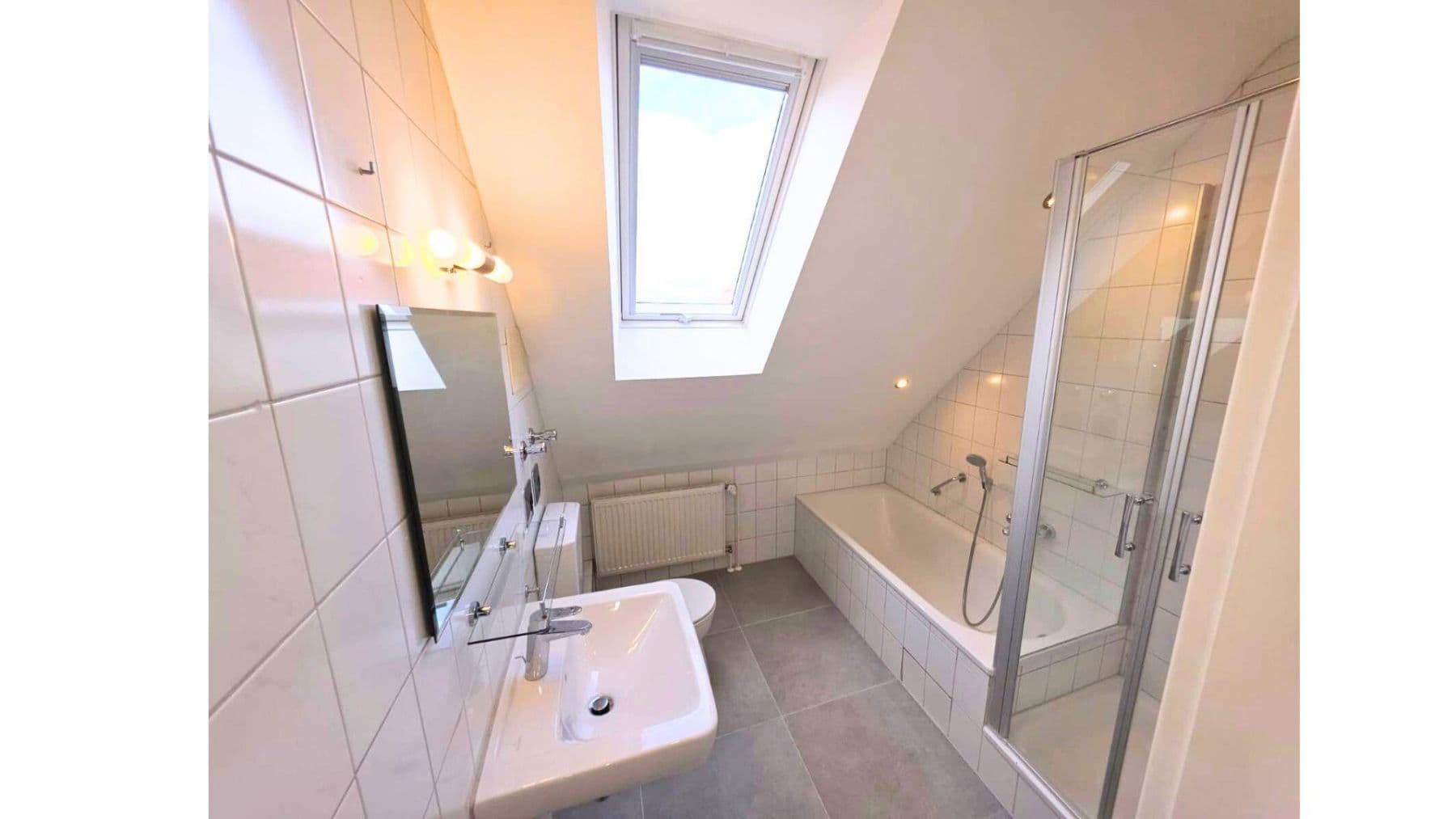 Predaj bytu 3-izbový 66 m², Sudetenstr. 1, Offenbach an der Queich, Porýnie-Falcko Predaj bytu 3-izbový 66 m², Sudetenstr. 1, Offenbach an der Queich, Porýnie-Falcko