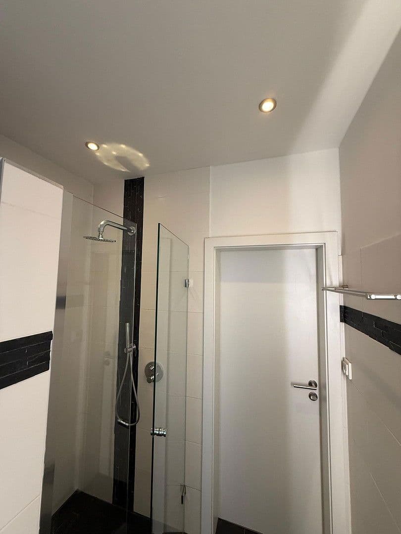 Prenájom bytu 2-izbový 69 m², KÖLN, Severné Porýnie - Westfálsko Prenájom bytu 2-izbový 69 m², KÖLN, Severné Porýnie - Westfálsko