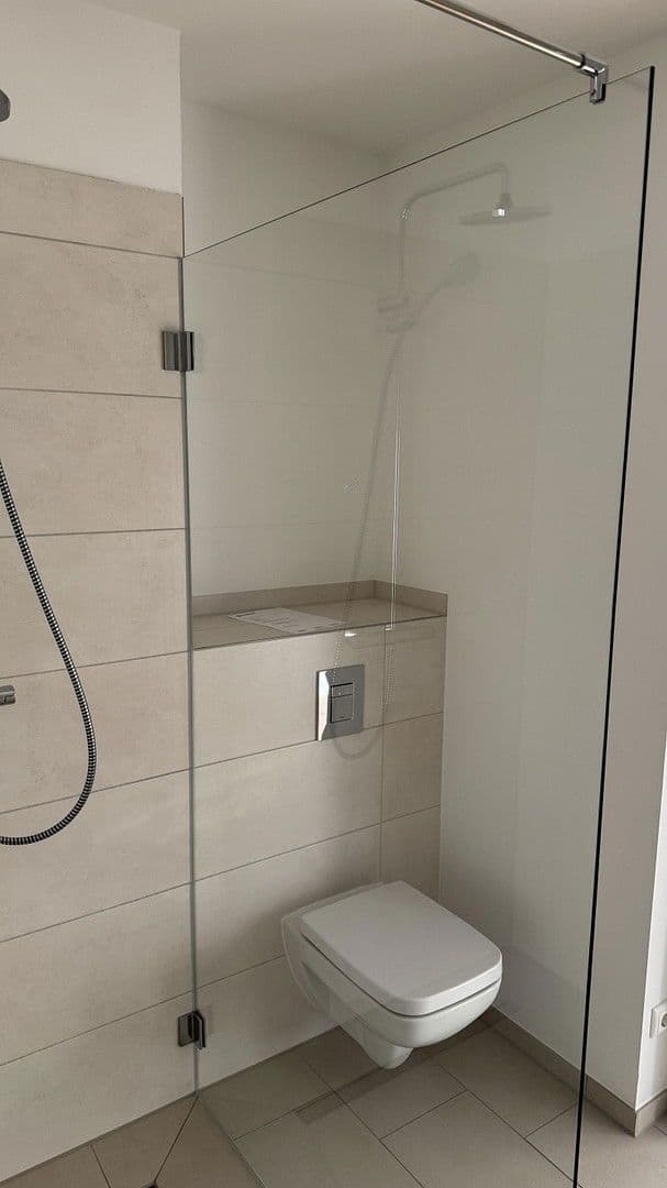 Prenájom bytu 2-izbový 59 m², Pasewalker Straße 96, Berlin, Berlín Prenájom bytu 2-izbový 59 m², Pasewalker Straße 96, Berlin, Berlín