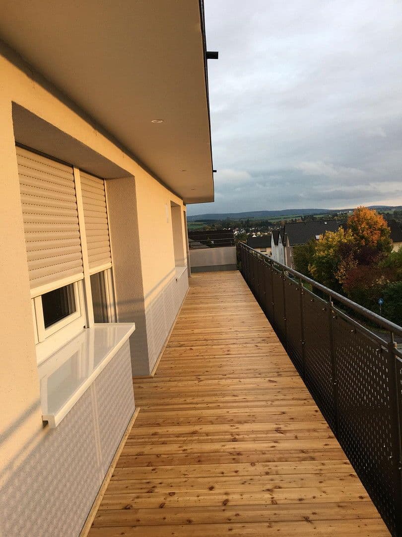 Prenájom bytu 5-izbový 152 m², Simmern/Hunsrück, Porýnie-Falcko Prenájom bytu 5-izbový 152 m², Simmern/Hunsrück, Porýnie-Falcko