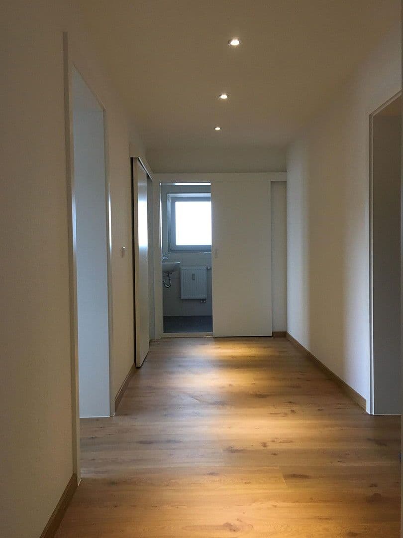 Prenájom bytu 5-izbový 152 m², Simmern/Hunsrück, Porýnie-Falcko Prenájom bytu 5-izbový 152 m², Simmern/Hunsrück, Porýnie-Falcko