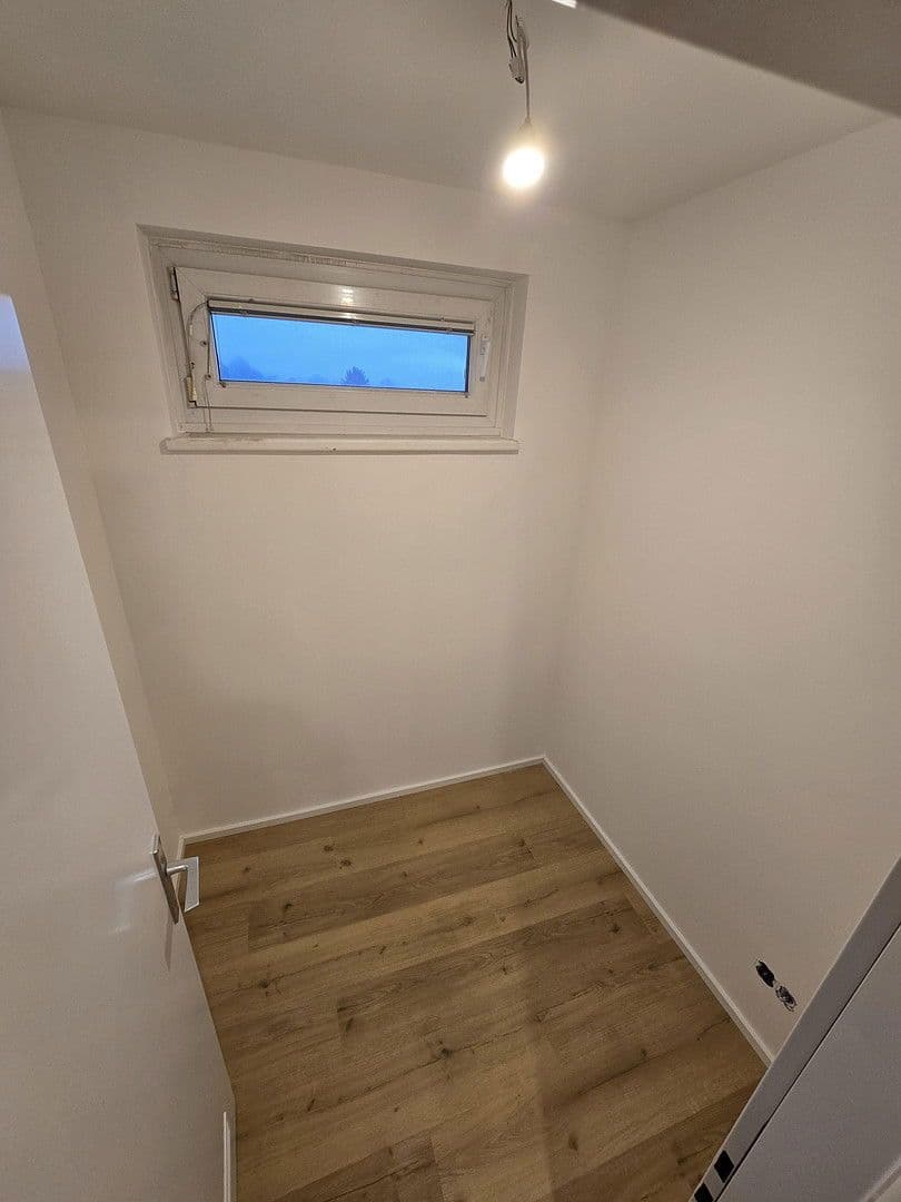 Prenájom bytu 4-izbový 113 m², Waidhausenstraße 45, Wien, Viedeň Prenájom bytu 4-izbový 113 m², Waidhausenstraße 45, Wien, Viedeň