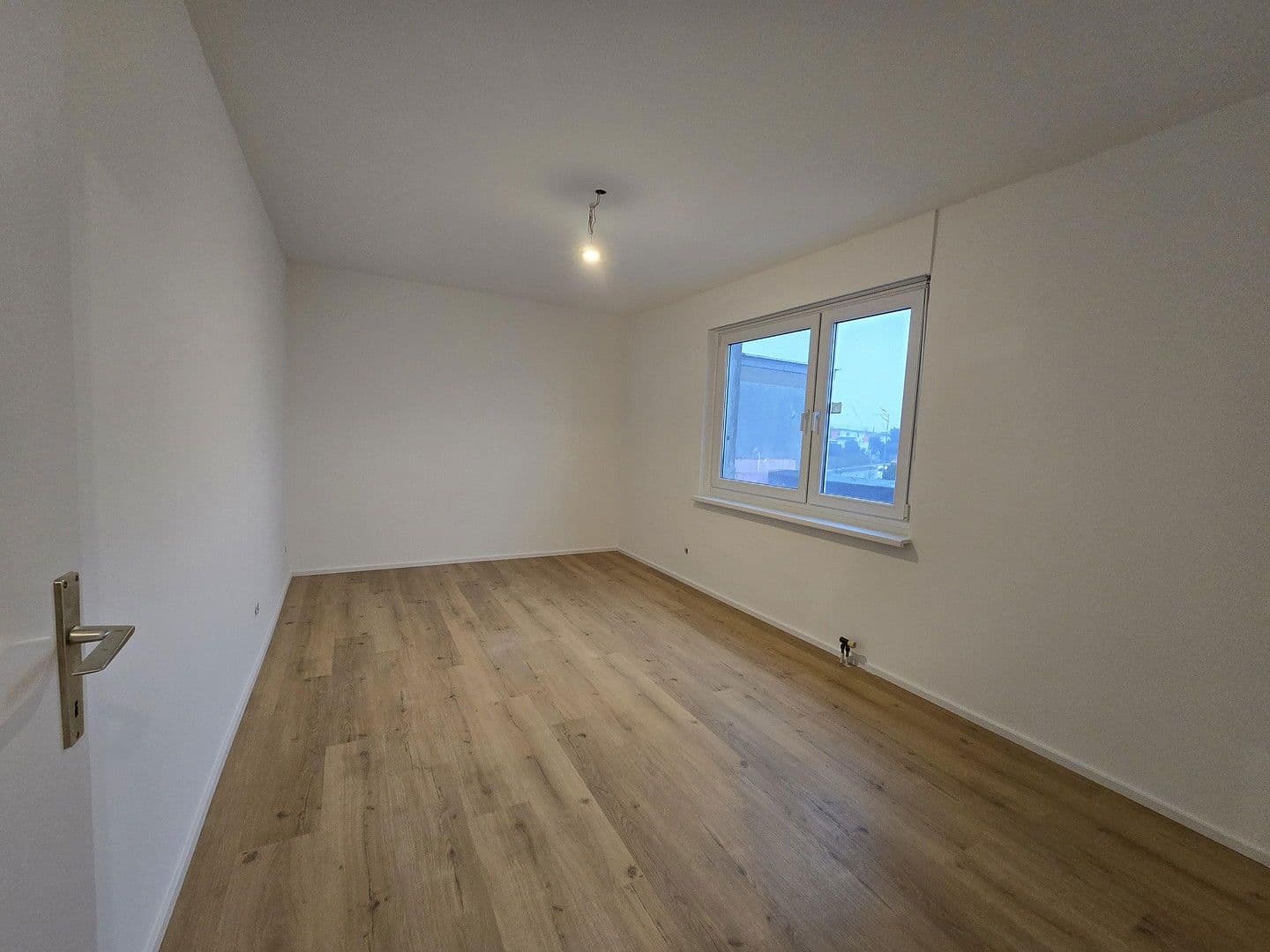 Prenájom bytu 4-izbový 113 m², Waidhausenstraße 45, Wien, Viedeň Prenájom bytu 4-izbový 113 m², Waidhausenstraße 45, Wien, Viedeň