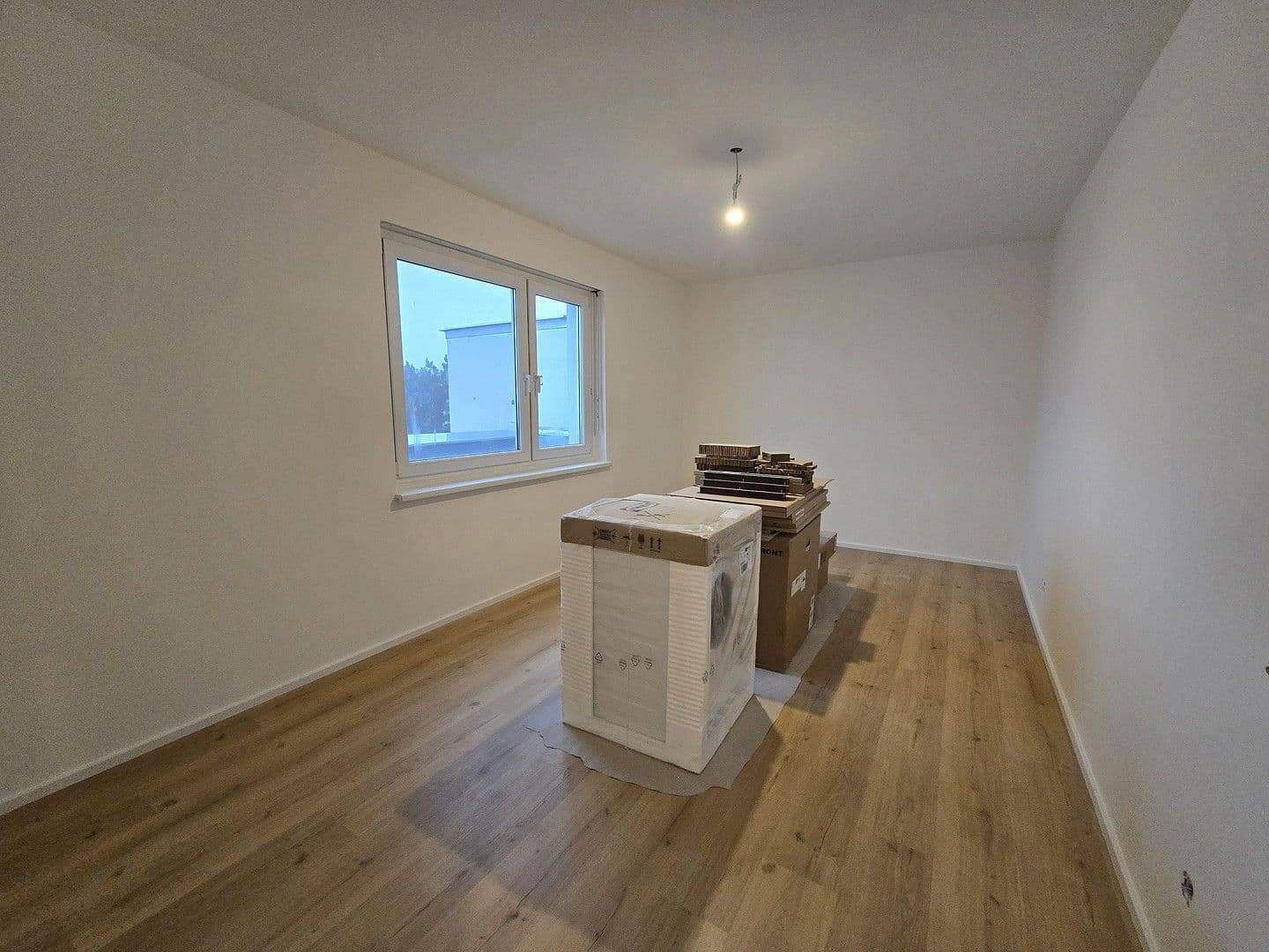 Prenájom bytu 4-izbový 113 m², Waidhausenstraße 45, Wien, Viedeň Prenájom bytu 4-izbový 113 m², Waidhausenstraße 45, Wien, Viedeň