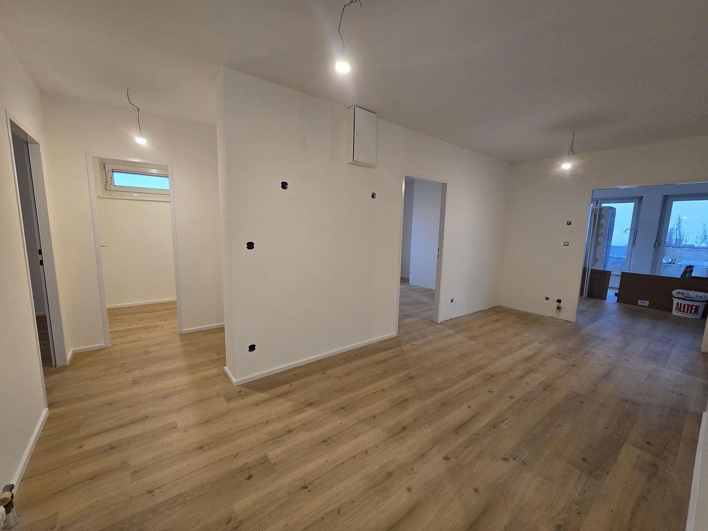 Prenájom bytu 4-izbový 113 m², Waidhausenstraße 45, Wien, Viedeň Prenájom bytu 4-izbový 113 m², Waidhausenstraße 45, Wien, Viedeň