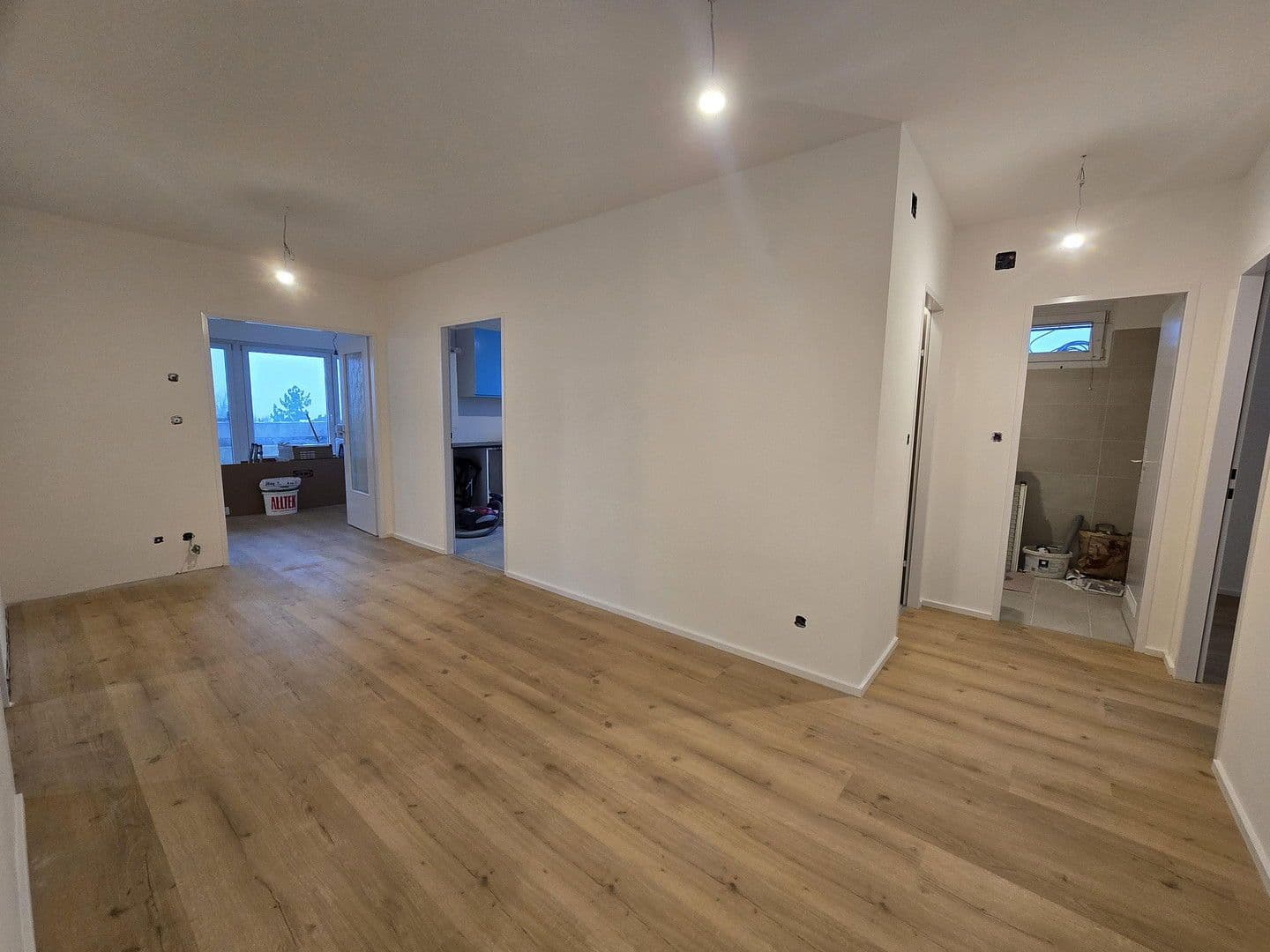 Prenájom bytu 4-izbový 113 m², Waidhausenstraße 45, Wien, Viedeň Prenájom bytu 4-izbový 113 m², Waidhausenstraße 45, Wien, Viedeň