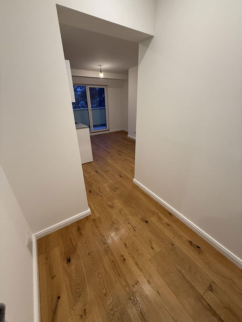 Prenájom bytu 1-izbový 36 m², Kantstraße, Berlin, Berlín Prenájom bytu 1-izbový 36 m², Kantstraße, Berlin, Berlín