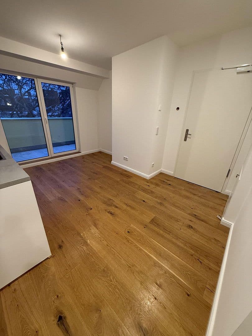 Prenájom bytu 1-izbový 36 m², Kantstraße, Berlin, Berlín Prenájom bytu 1-izbový 36 m², Kantstraße, Berlin, Berlín