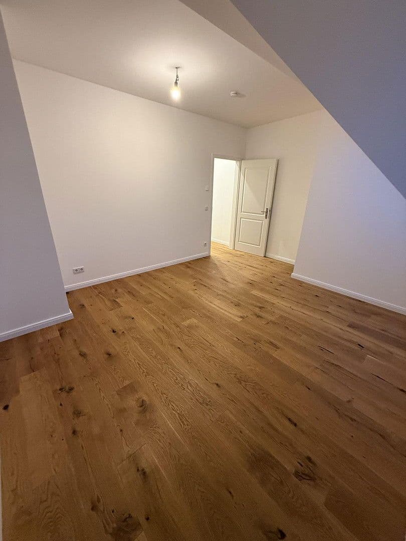 Prenájom bytu 1-izbový 36 m², Kantstraße, Berlin, Berlín Prenájom bytu 1-izbový 36 m², Kantstraße, Berlin, Berlín