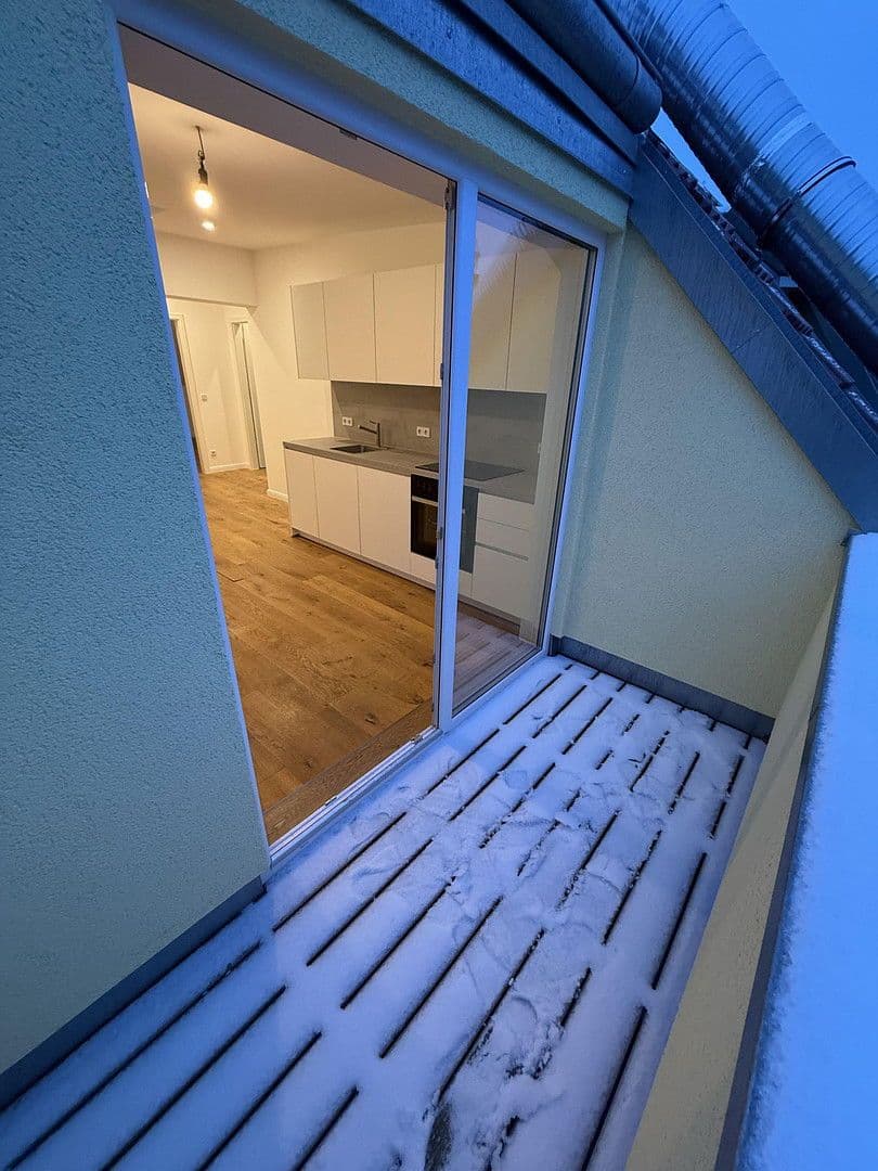 Prenájom bytu 1-izbový 36 m², Kantstraße, Berlin, Berlín Prenájom bytu 1-izbový 36 m², Kantstraße, Berlin, Berlín