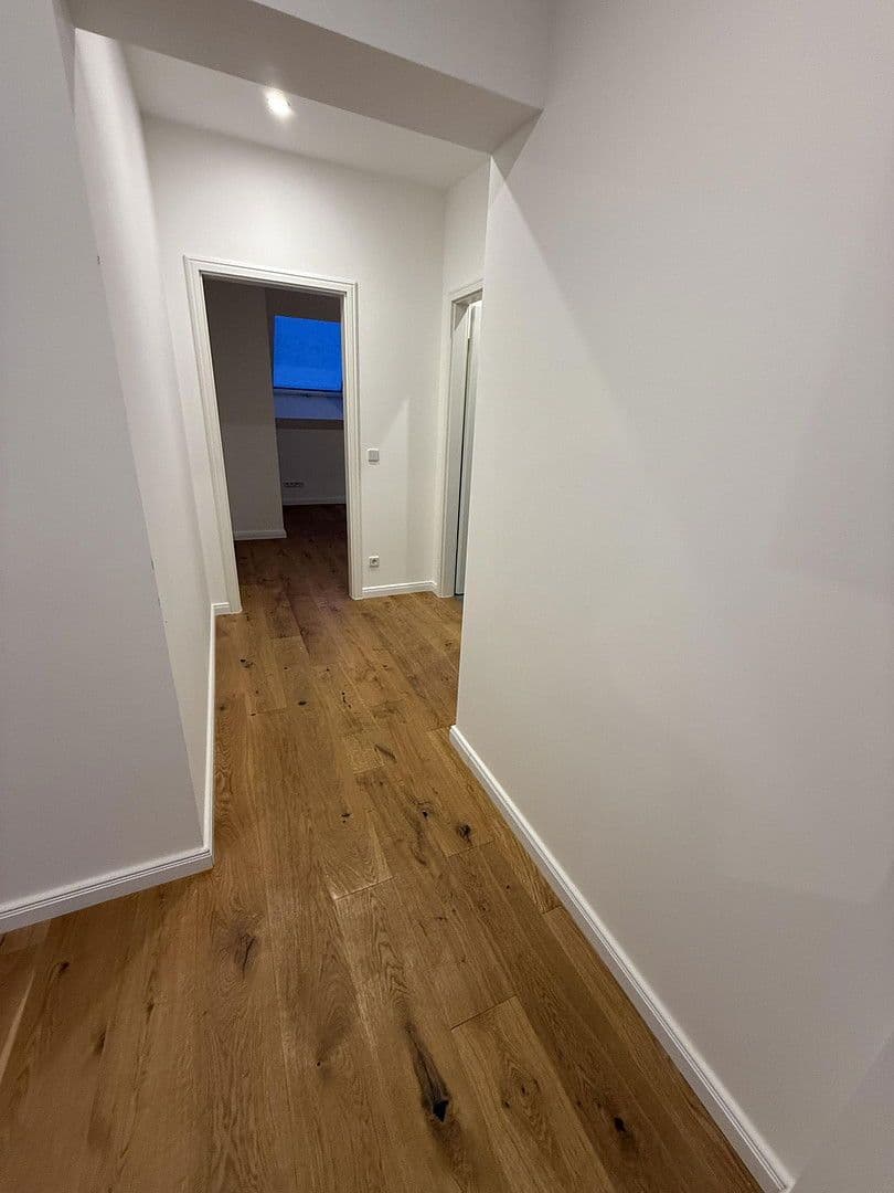 Prenájom bytu 1-izbový 36 m², Kantstraße, Berlin, Berlín Prenájom bytu 1-izbový 36 m², Kantstraße, Berlin, Berlín