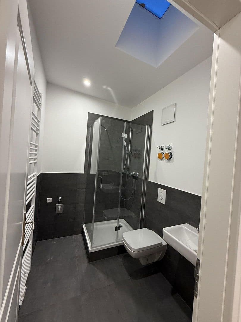 Prenájom bytu 1-izbový 36 m², Kantstraße, Berlin, Berlín Prenájom bytu 1-izbový 36 m², Kantstraße, Berlin, Berlín