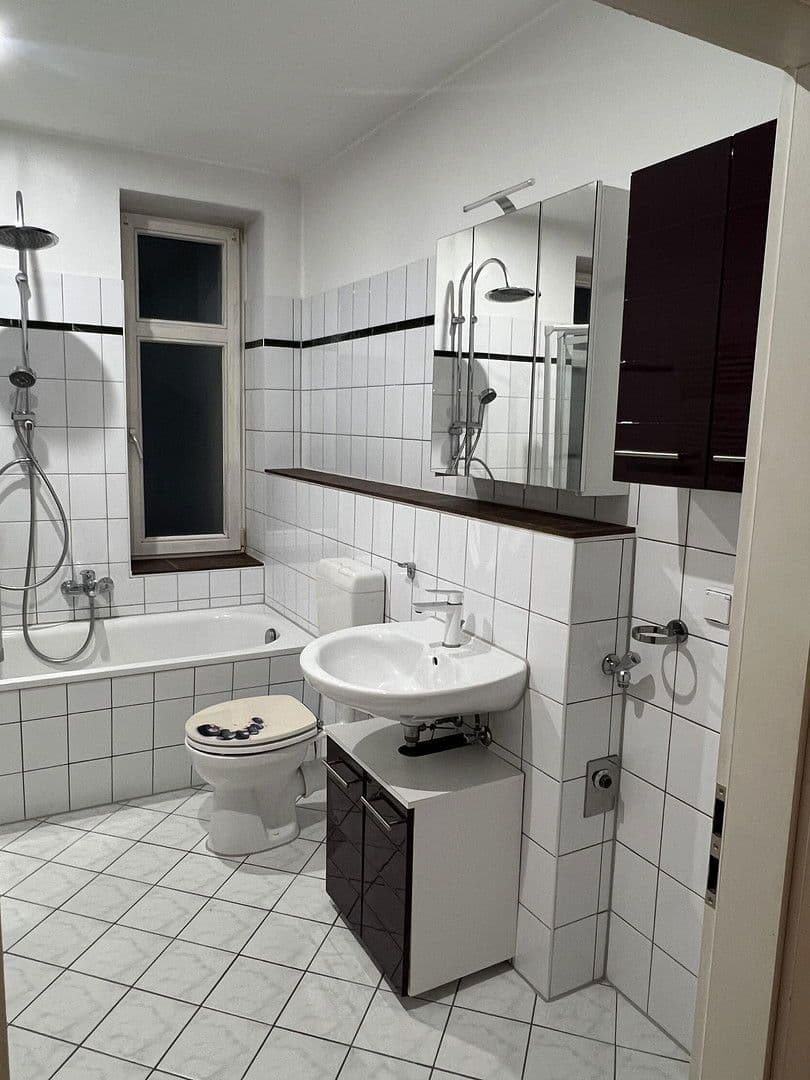 Prenájom bytu 2-izbový 64 m², Berlin - Treptow, Berlín Prenájom bytu 2-izbový 64 m², Berlin - Treptow, Berlín
