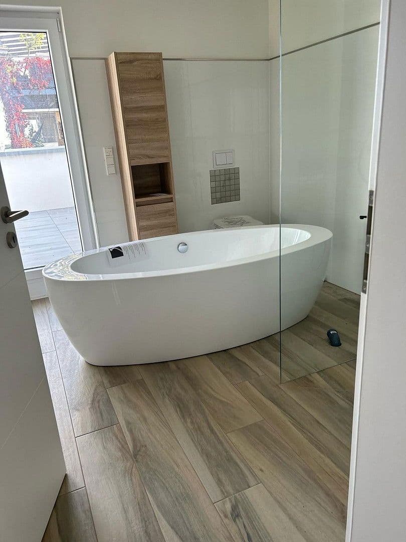 Prenájom bytu 5-izbový 155 m², Am Wiesenhang 74, Wernigerode, Sasko-Anhaltsko Prenájom bytu 5-izbový 155 m², Am Wiesenhang 74, Wernigerode, Sasko-Anhaltsko