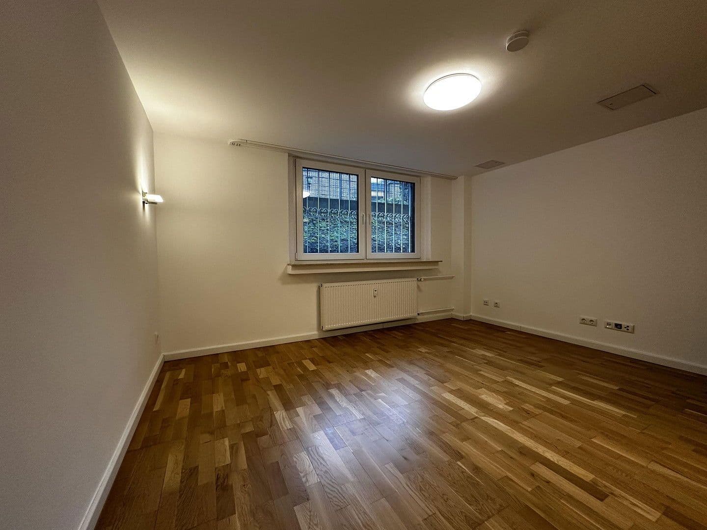 Prenájom bytu 2-izbový 50 m², Pestalozzistraße 44, Köln, Severné Porýnie - Westfálsko Prenájom bytu 2-izbový 50 m², Pestalozzistraße 44, Köln, Severné Porýnie - Westfálsko