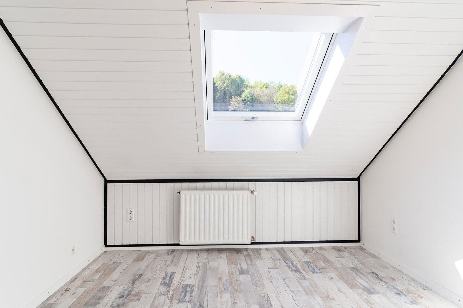 Prenájom bytu 4-izbový 88 m², Altenstrasse 70, Annweiler am Trifels, Porýnie-Falcko Prenájom bytu 4-izbový 88 m², Altenstrasse 70, Annweiler am Trifels, Porýnie-Falcko