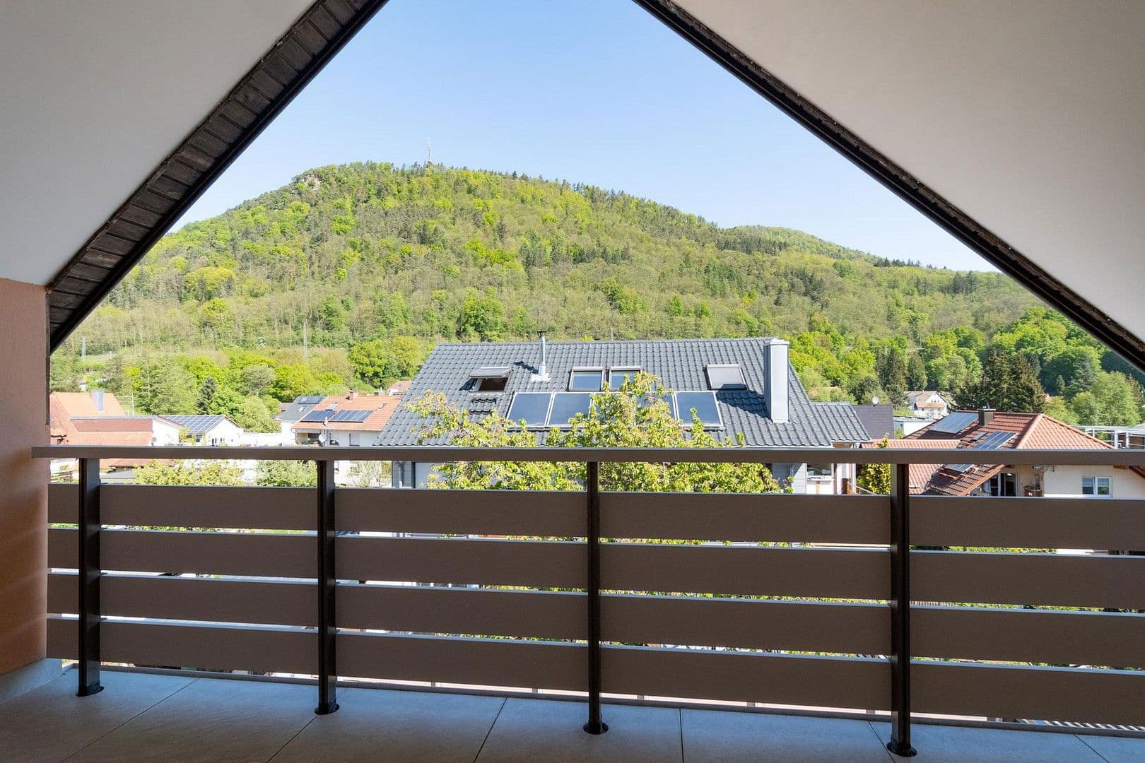 Prenájom bytu 4-izbový 88 m², Altenstrasse 70, Annweiler am Trifels, Porýnie-Falcko Prenájom bytu 4-izbový 88 m², Altenstrasse 70, Annweiler am Trifels, Porýnie-Falcko