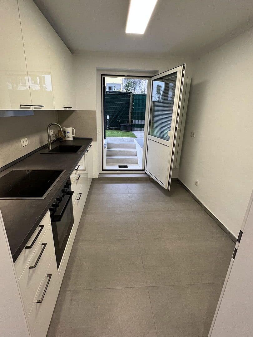 Prenájom bytu 2-izbový 50 m², Kleverstraße 64, Düsseldorf, Severné Porýnie - Westfálsko Prenájom bytu 2-izbový 50 m², Kleverstraße 64, Düsseldorf, Severné Porýnie - Westfálsko