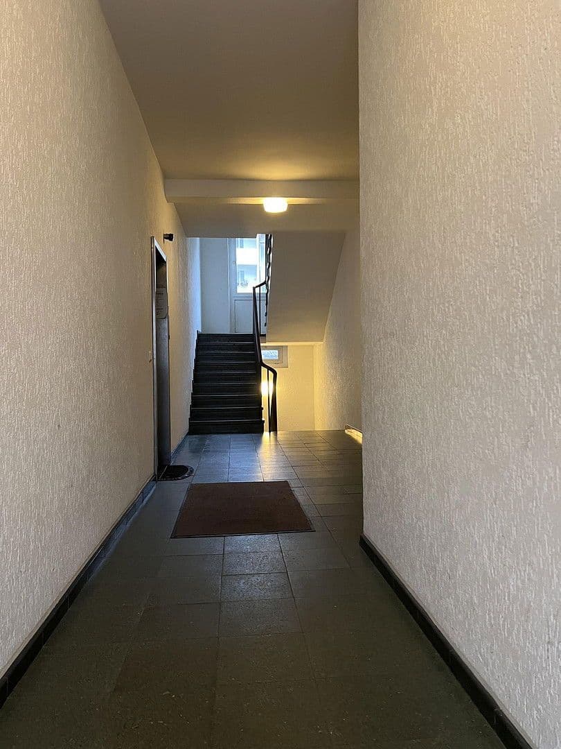 Prenájom bytu 2-izbový 50 m², Kleverstraße 64, Düsseldorf, Severné Porýnie - Westfálsko Prenájom bytu 2-izbový 50 m², Kleverstraße 64, Düsseldorf, Severné Porýnie - Westfálsko