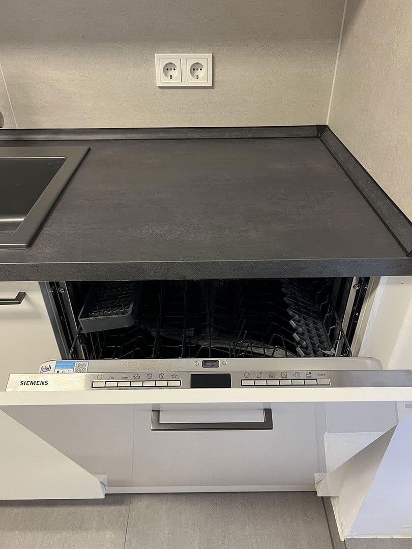 Prenájom bytu 2-izbový 50 m², Kleverstraße 64, Düsseldorf, Severné Porýnie - Westfálsko Prenájom bytu 2-izbový 50 m², Kleverstraße 64, Düsseldorf, Severné Porýnie - Westfálsko