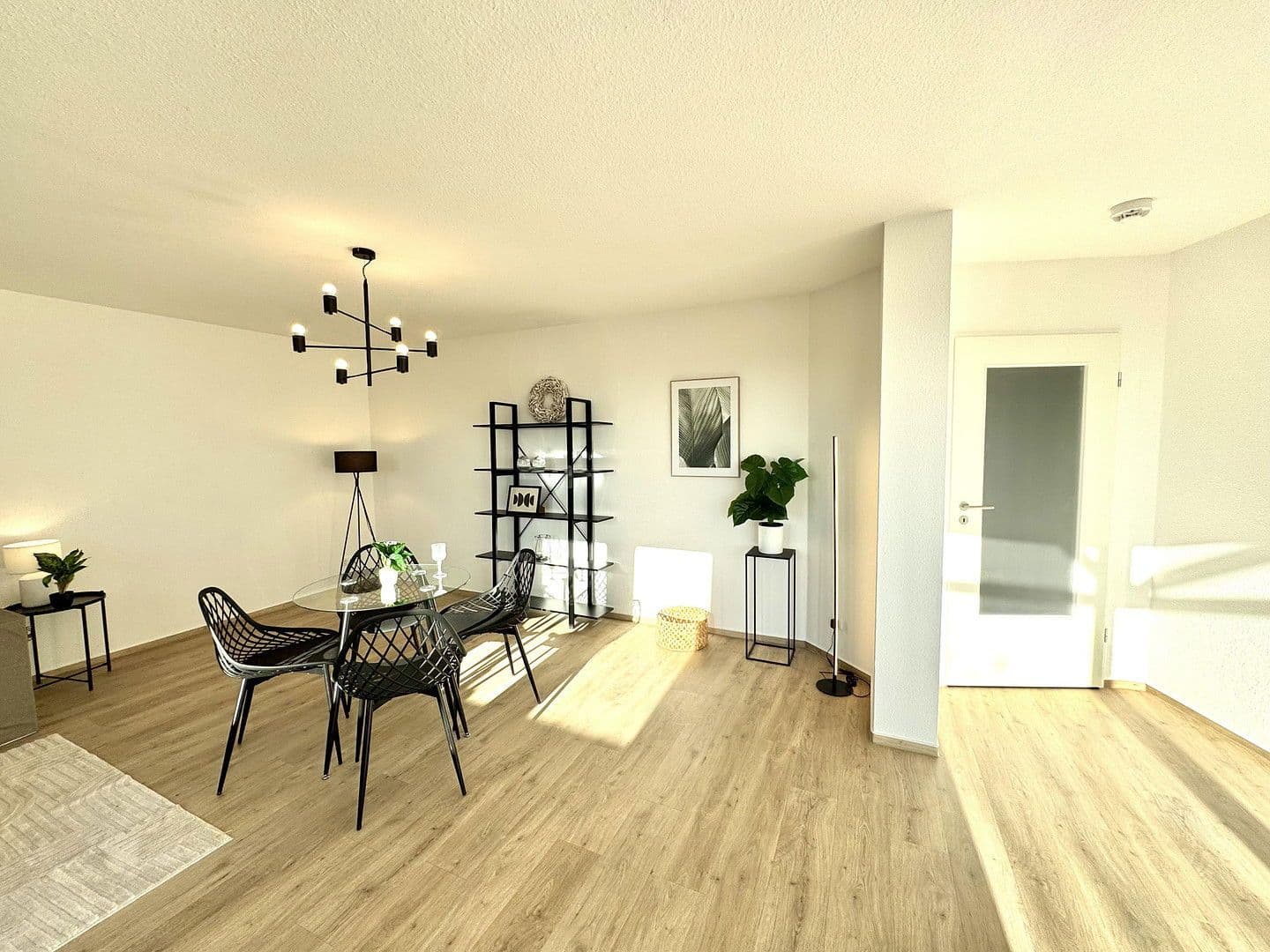 Predaj bytu 3-izbový 81 m², Schwerin, Meklenbursko-Predpomoransko Predaj bytu 3-izbový 81 m², Schwerin, Meklenbursko-Predpomoransko