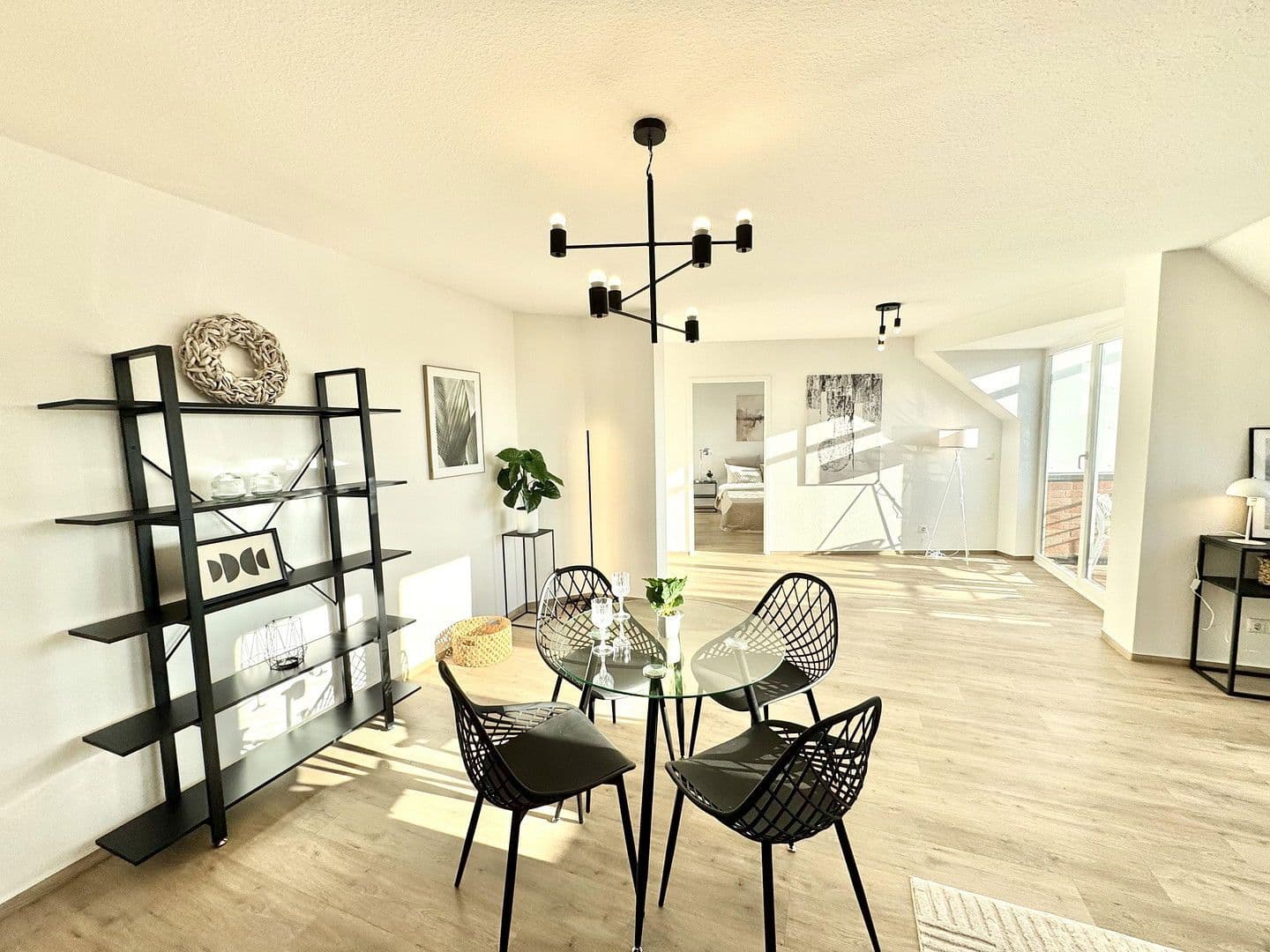 Predaj bytu 3-izbový 81 m², Schwerin, Meklenbursko-Predpomoransko Predaj bytu 3-izbový 81 m², Schwerin, Meklenbursko-Predpomoransko