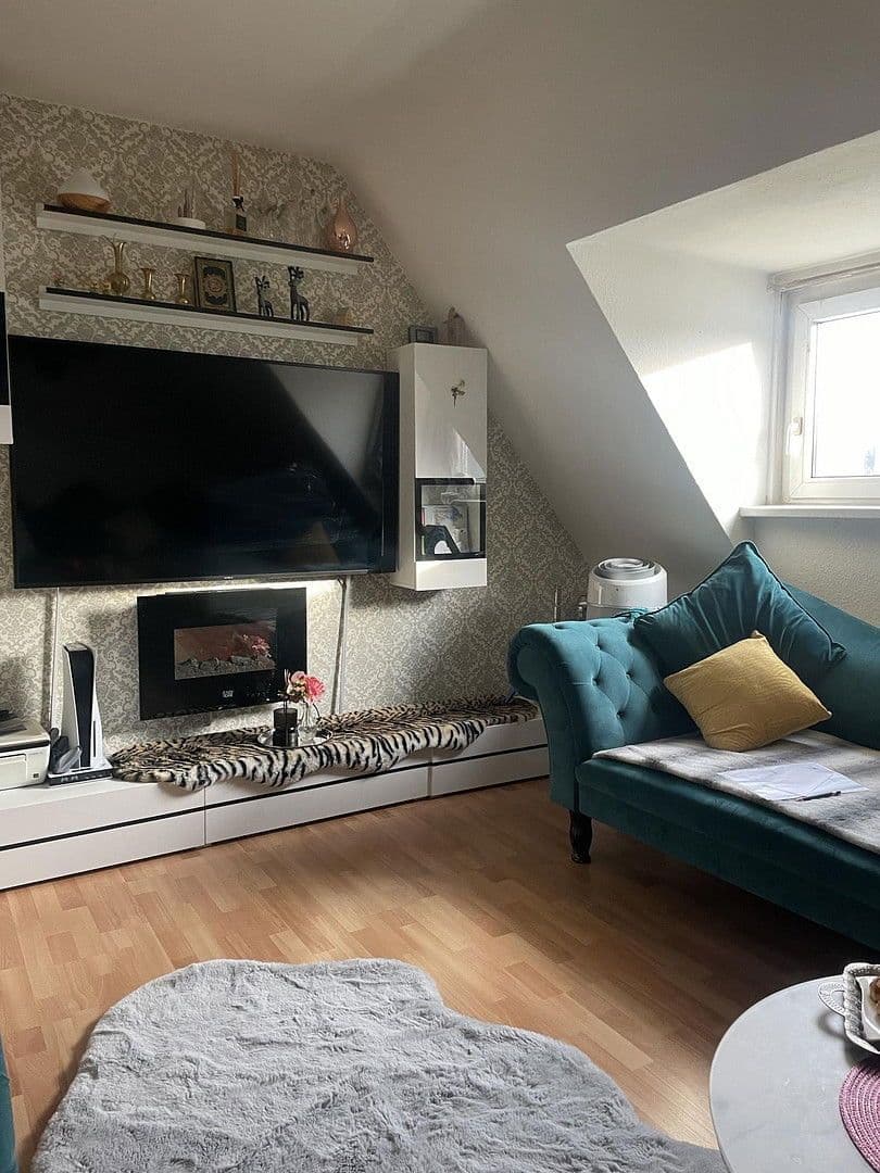 Prenájom bytu 3-izbový 58 m², Rommerskircherstr X, Köln, Severné Porýnie - Westfálsko Prenájom bytu 3-izbový 58 m², Rommerskircherstr X, Köln, Severné Porýnie - Westfálsko