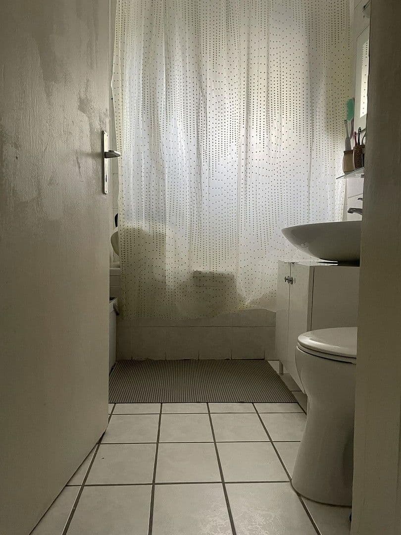 Prenájom bytu 3-izbový 58 m², Rommerskircherstr X, Köln, Severné Porýnie - Westfálsko Prenájom bytu 3-izbový 58 m², Rommerskircherstr X, Köln, Severné Porýnie - Westfálsko