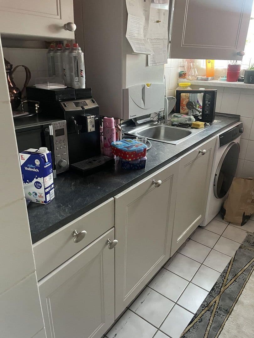 Prenájom bytu 3-izbový 58 m², Rommerskircherstr X, Köln, Severné Porýnie - Westfálsko Prenájom bytu 3-izbový 58 m², Rommerskircherstr X, Köln, Severné Porýnie - Westfálsko