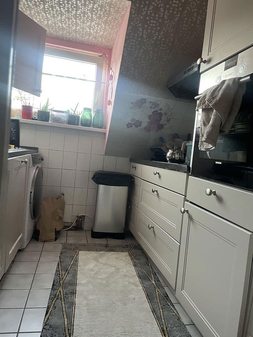 Prenájom bytu 3-izbový 58 m², Rommerskircherstr X, Köln, Severné Porýnie - Westfálsko Prenájom bytu 3-izbový 58 m², Rommerskircherstr X, Köln, Severné Porýnie - Westfálsko