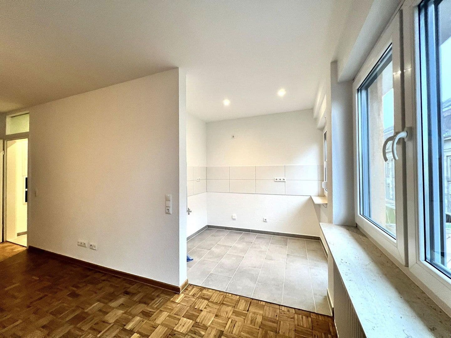 Prenájom bytu 2-izbový 56 m², Douglasstr. 28/30, Karlsruhe, Bádensko-Wurttembersko Prenájom bytu 2-izbový 56 m², Douglasstr. 28/30, Karlsruhe, Bádensko-Wurttembersko