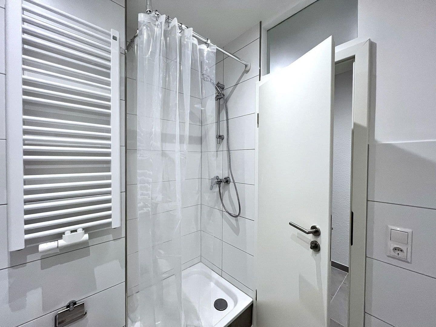 Prenájom bytu 2-izbový 56 m², Douglasstr. 28/30, Karlsruhe, Bádensko-Wurttembersko Prenájom bytu 2-izbový 56 m², Douglasstr. 28/30, Karlsruhe, Bádensko-Wurttembersko