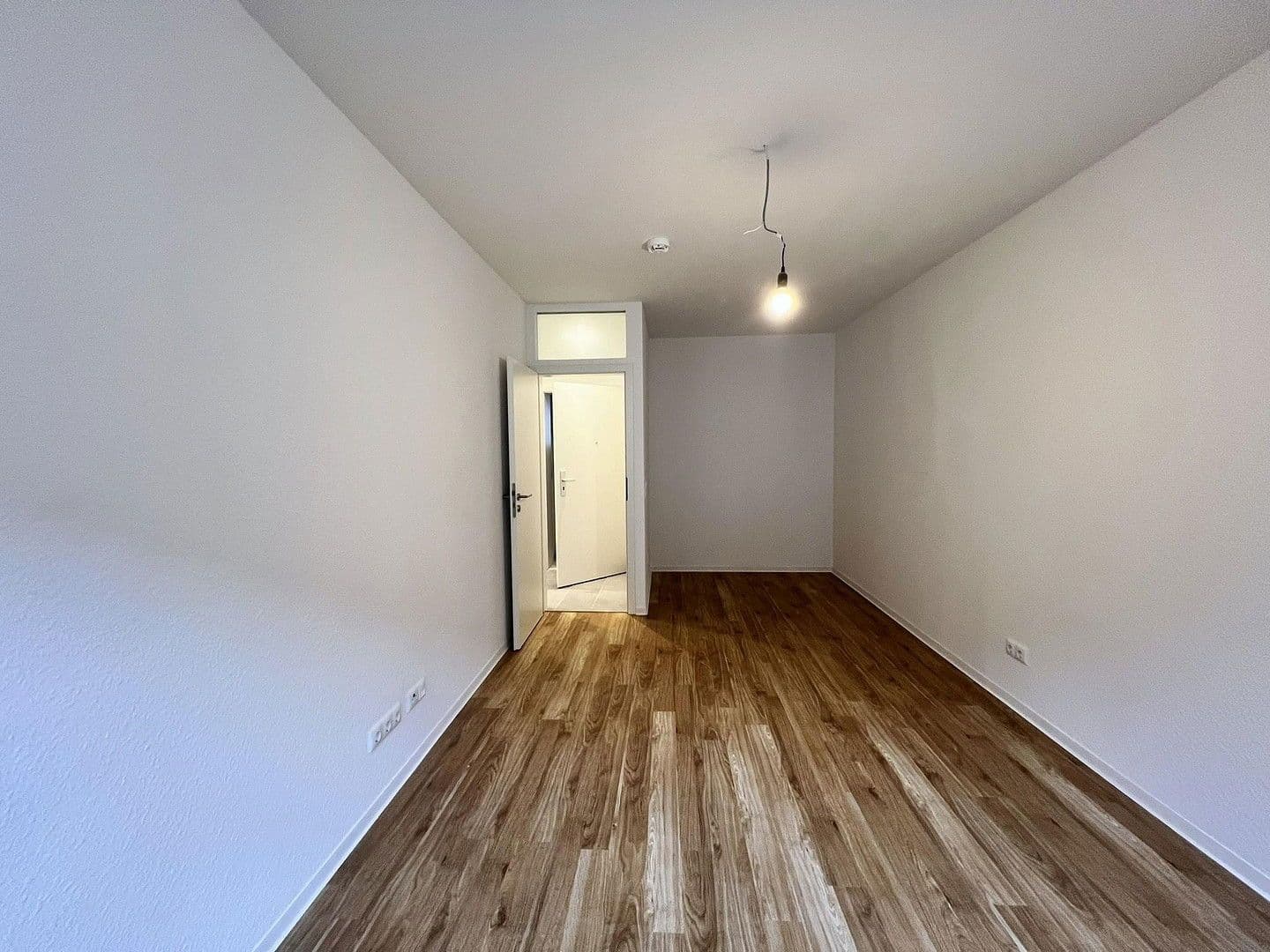 Prenájom bytu 2-izbový 56 m², Douglasstr. 28/30, Karlsruhe, Bádensko-Wurttembersko Prenájom bytu 2-izbový 56 m², Douglasstr. 28/30, Karlsruhe, Bádensko-Wurttembersko