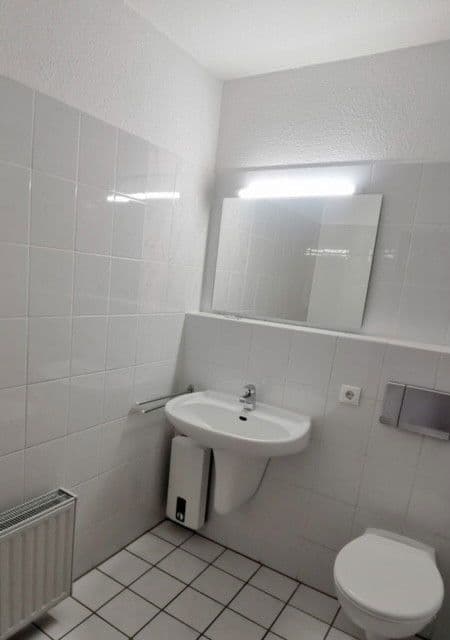 Prenájom bytu 3-izbový 80 m², Nordparkweg 1, Neuss, Severné Porýnie - Westfálsko Prenájom bytu 3-izbový 80 m², Nordparkweg 1, Neuss, Severné Porýnie - Westfálsko