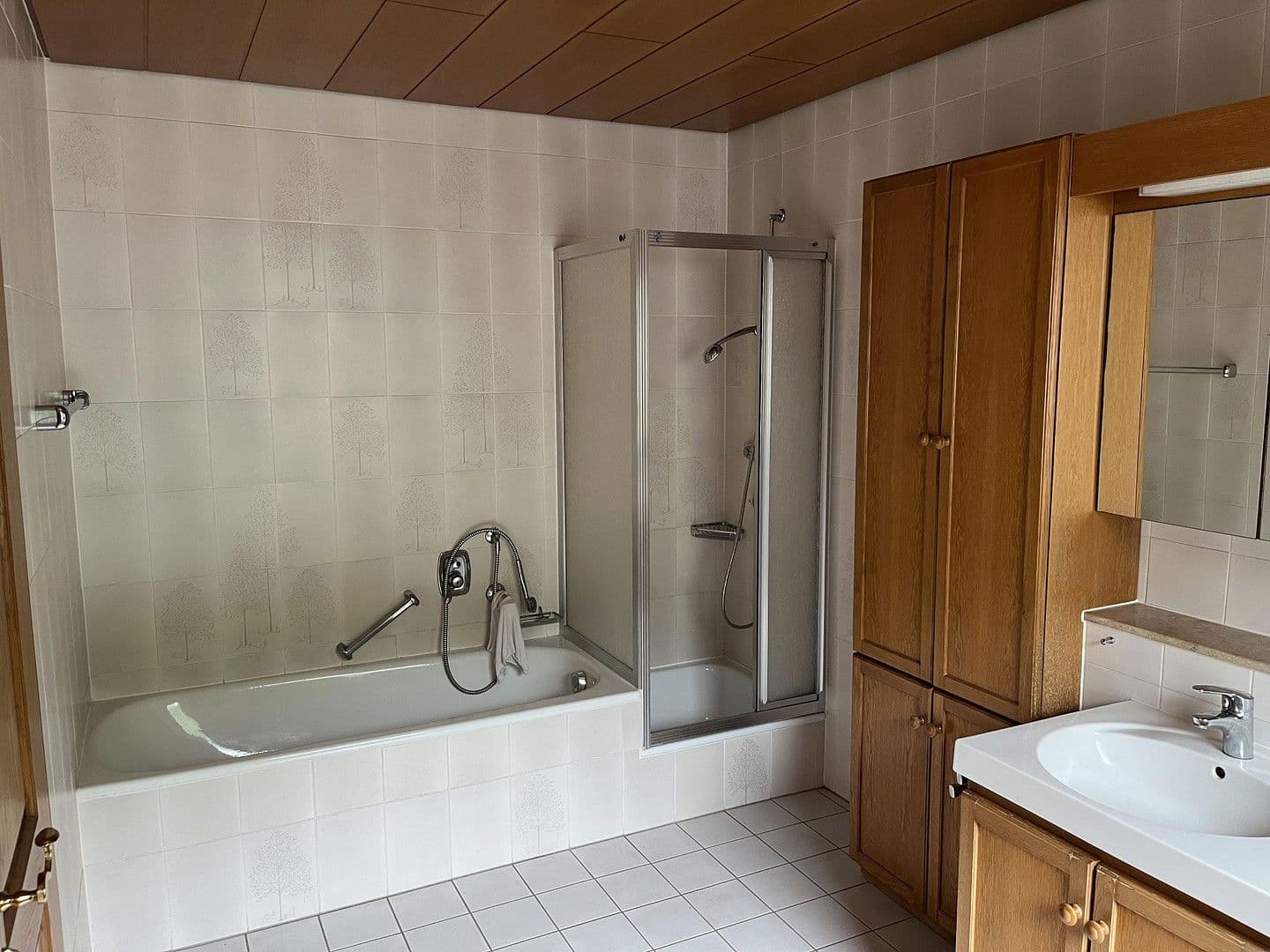 Predaj domu 267 m², pozemek 790 m², Calw, Bádensko-Wurttembersko Predaj domu 267 m², pozemek 790 m², Calw, Bádensko-Wurttembersko