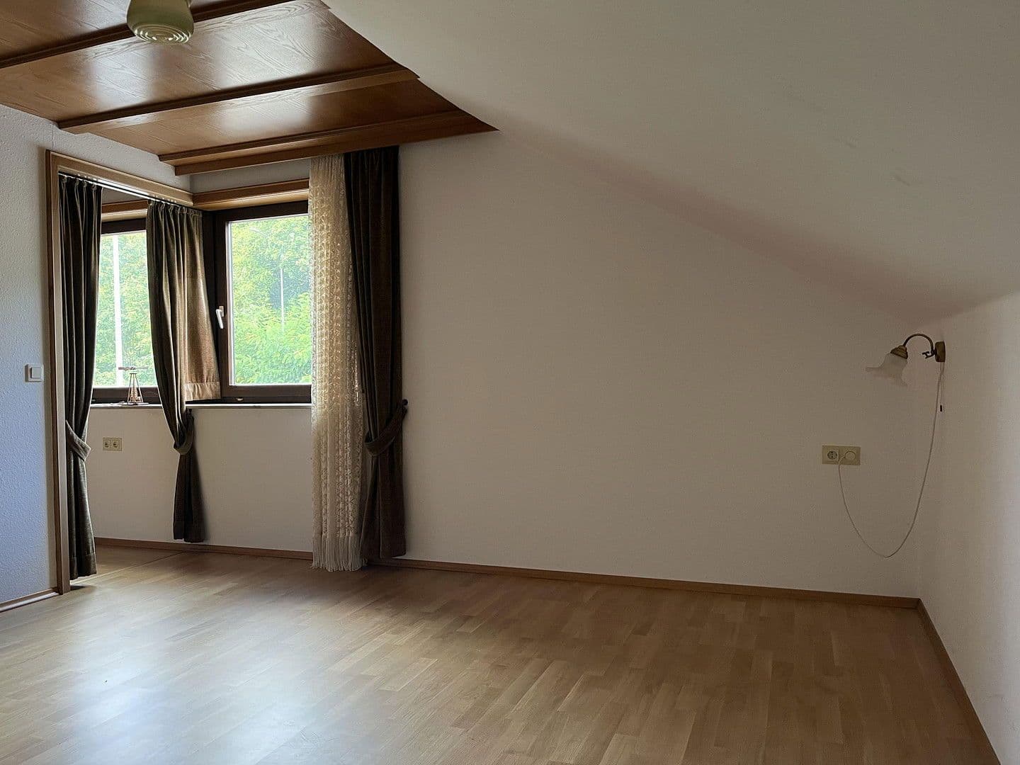 Predaj domu 267 m², pozemek 790 m², Calw, Bádensko-Wurttembersko Predaj domu 267 m², pozemek 790 m², Calw, Bádensko-Wurttembersko