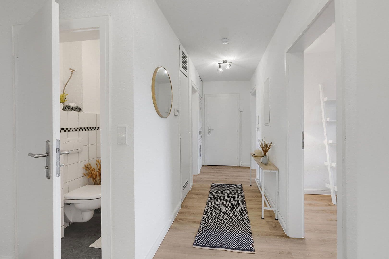 Predaj bytu 4-izbový 81 m², Oldenburg, Dolné Sasko Predaj bytu 4-izbový 81 m², Oldenburg, Dolné Sasko