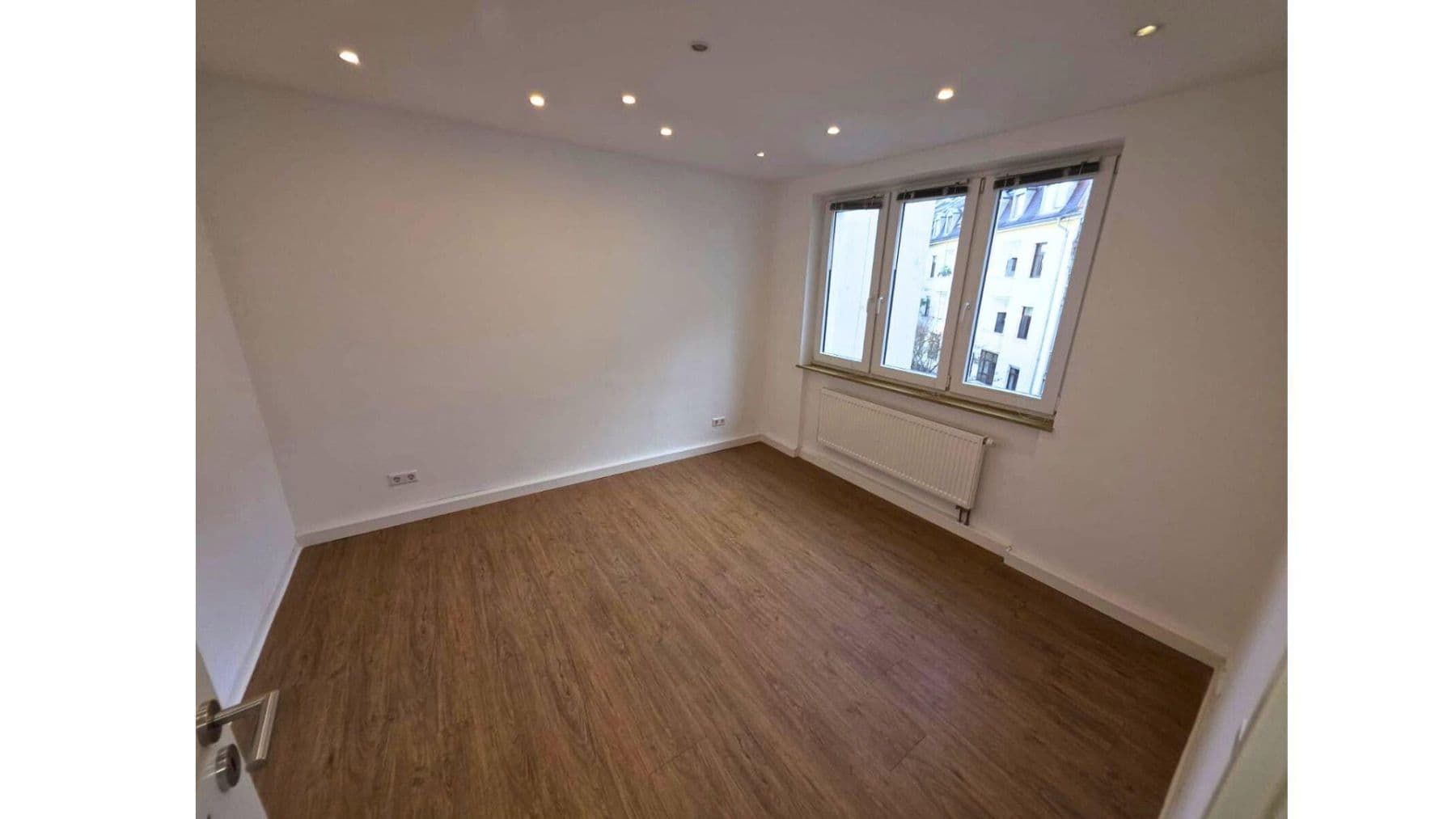 Predaj bytu 3-izbový 62 m², Kriegsstr. 296, Karlsruhe, Bádensko-Wurttembersko Predaj bytu 3-izbový 62 m², Kriegsstr. 296, Karlsruhe, Bádensko-Wurttembersko