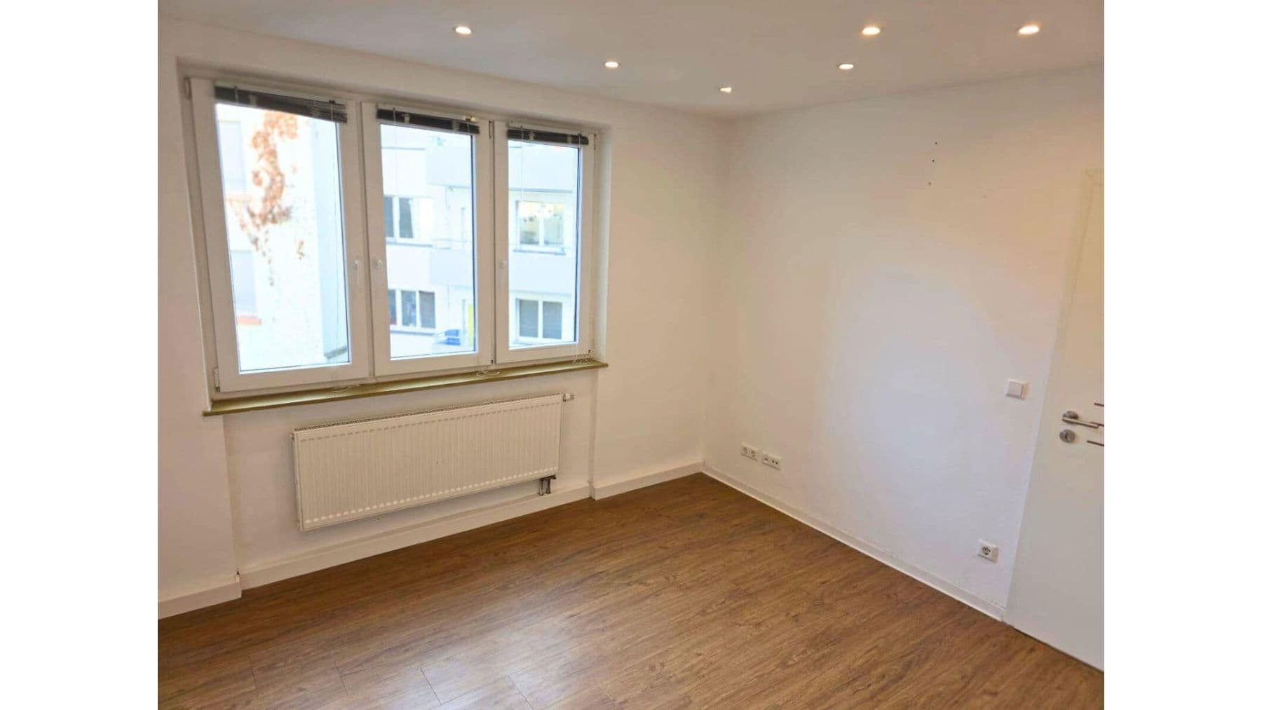 Predaj bytu 3-izbový 62 m², Kriegsstr. 296, Karlsruhe, Bádensko-Wurttembersko Predaj bytu 3-izbový 62 m², Kriegsstr. 296, Karlsruhe, Bádensko-Wurttembersko
