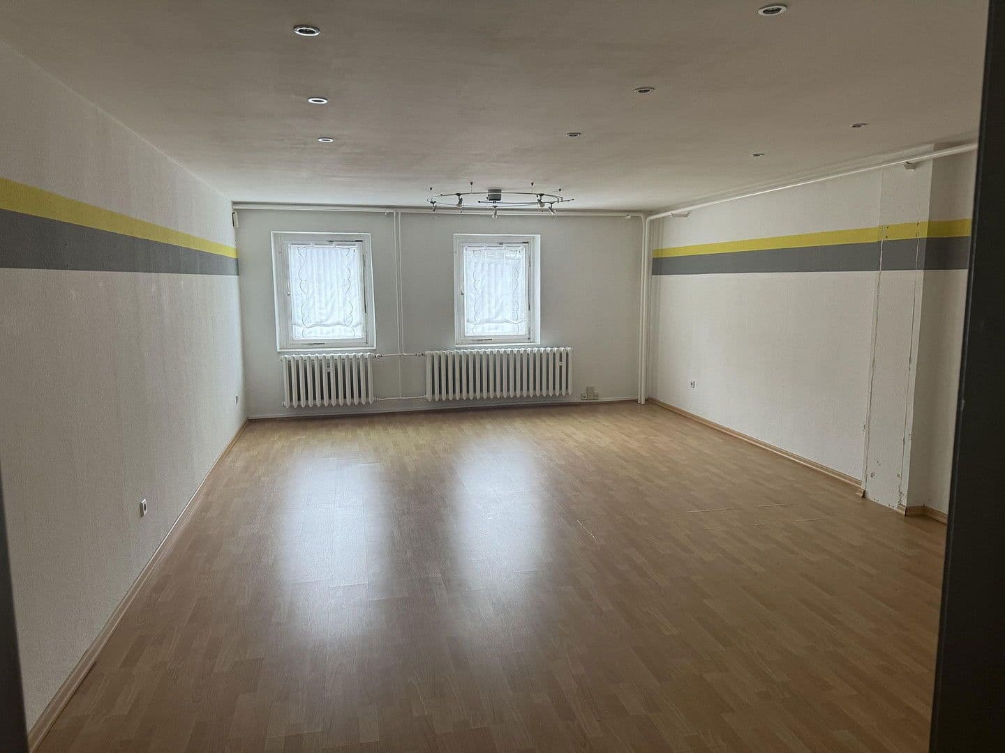Predaj nebytového priestoru 9.700 m², Großrückerswalde, Sasko Predaj nebytového priestoru 9.700 m², Großrückerswalde, Sasko