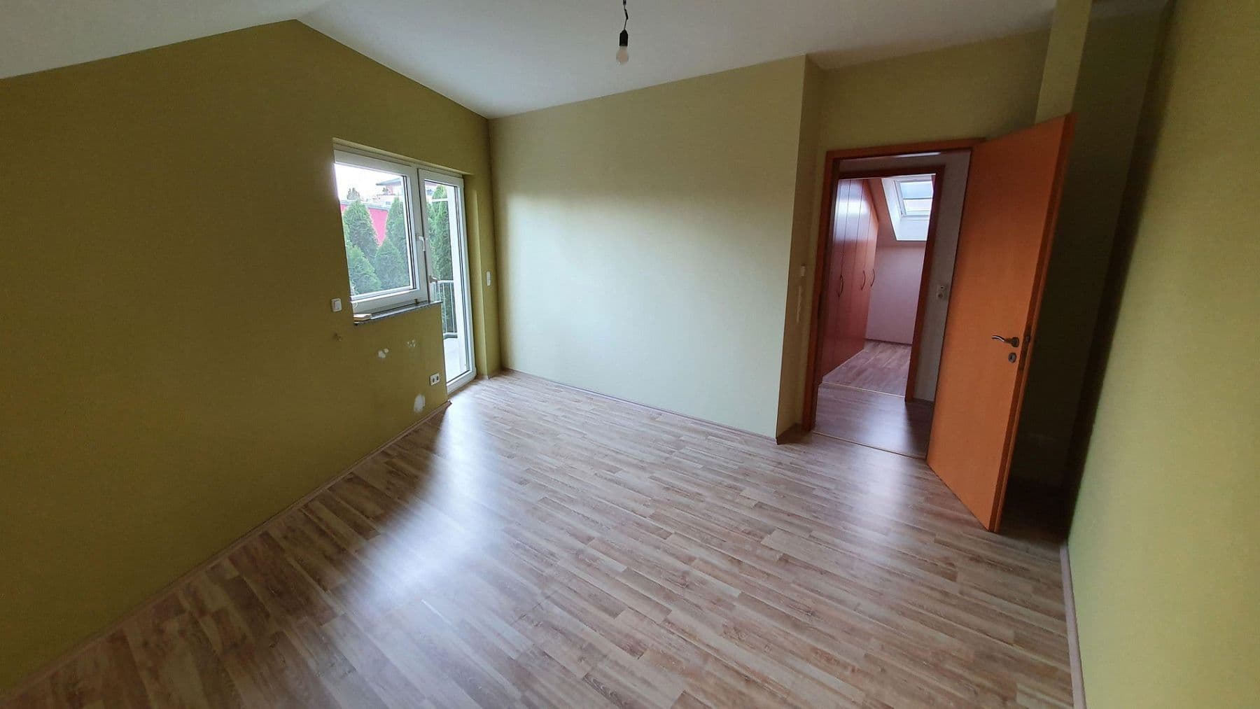 Prenájom kancelárie 240 m², Nidderau, Hesensko Prenájom kancelárie 240 m², Nidderau, Hesensko