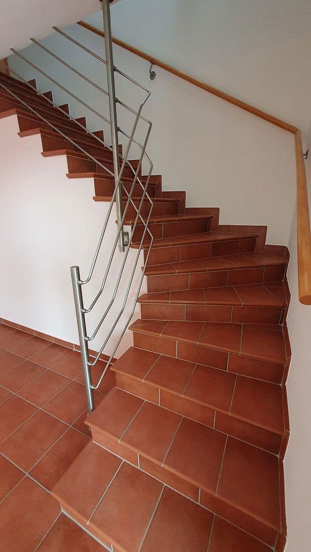 Prenájom kancelárie 240 m², Nidderau, Hesensko Prenájom kancelárie 240 m², Nidderau, Hesensko