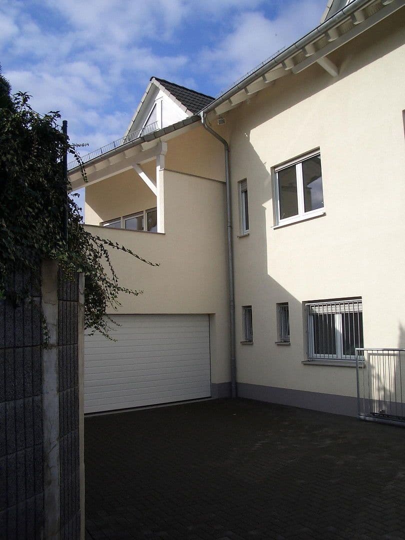Prenájom kancelárie 240 m², Nidderau, Hesensko Prenájom kancelárie 240 m², Nidderau, Hesensko
