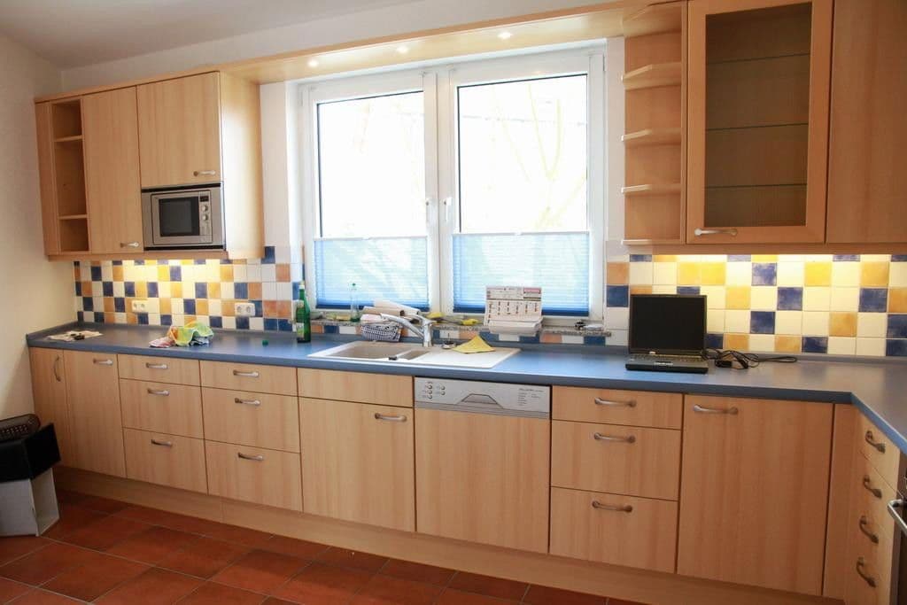 Prenájom kancelárie 240 m², Nidderau, Hesensko Prenájom kancelárie 240 m², Nidderau, Hesensko