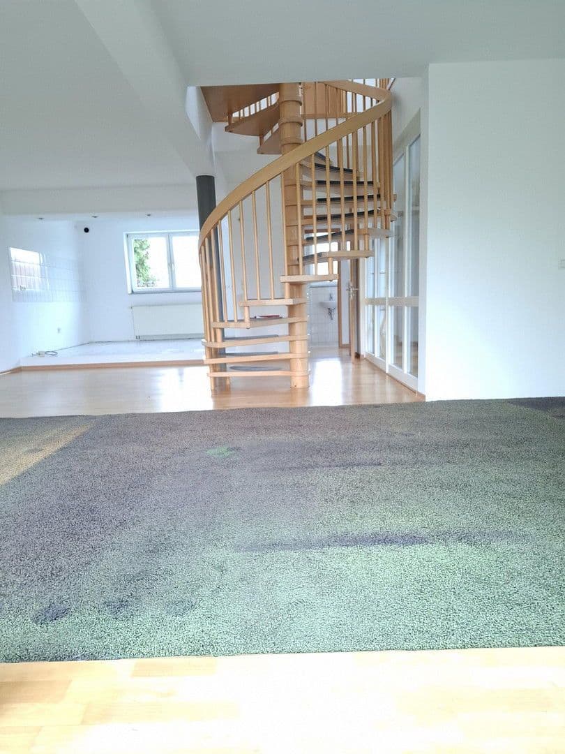 Prenájom domu 130 m², pozemek 100 m², Mahnerstraße 20c, Salzgitter, Dolné Sasko Prenájom domu 130 m², pozemek 100 m², Mahnerstraße 20c, Salzgitter, Dolné Sasko