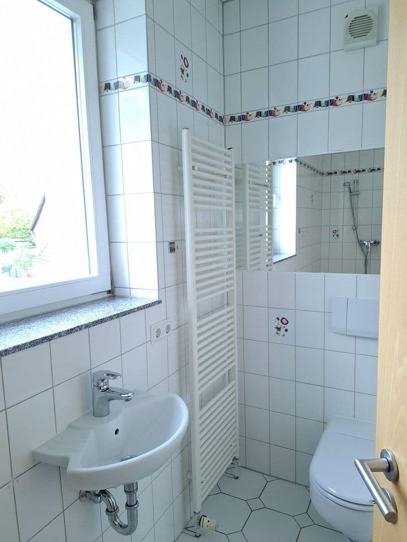 Prenájom domu 130 m², pozemek 100 m², Mahnerstraße 20c, Salzgitter, Dolné Sasko Prenájom domu 130 m², pozemek 100 m², Mahnerstraße 20c, Salzgitter, Dolné Sasko