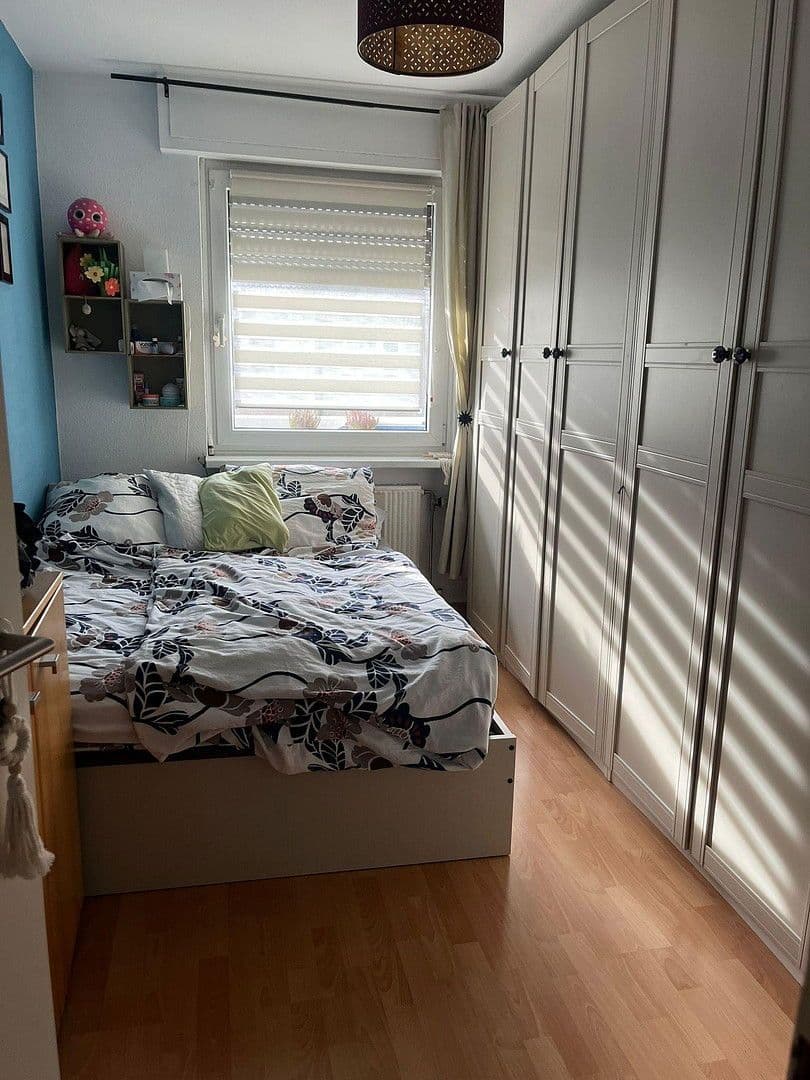 Prenájom bytu 3-izbový 76 m², Kölner Straße 23, Hürth, Severné Porýnie - Westfálsko Prenájom bytu 3-izbový 76 m², Kölner Straße 23, Hürth, Severné Porýnie - Westfálsko