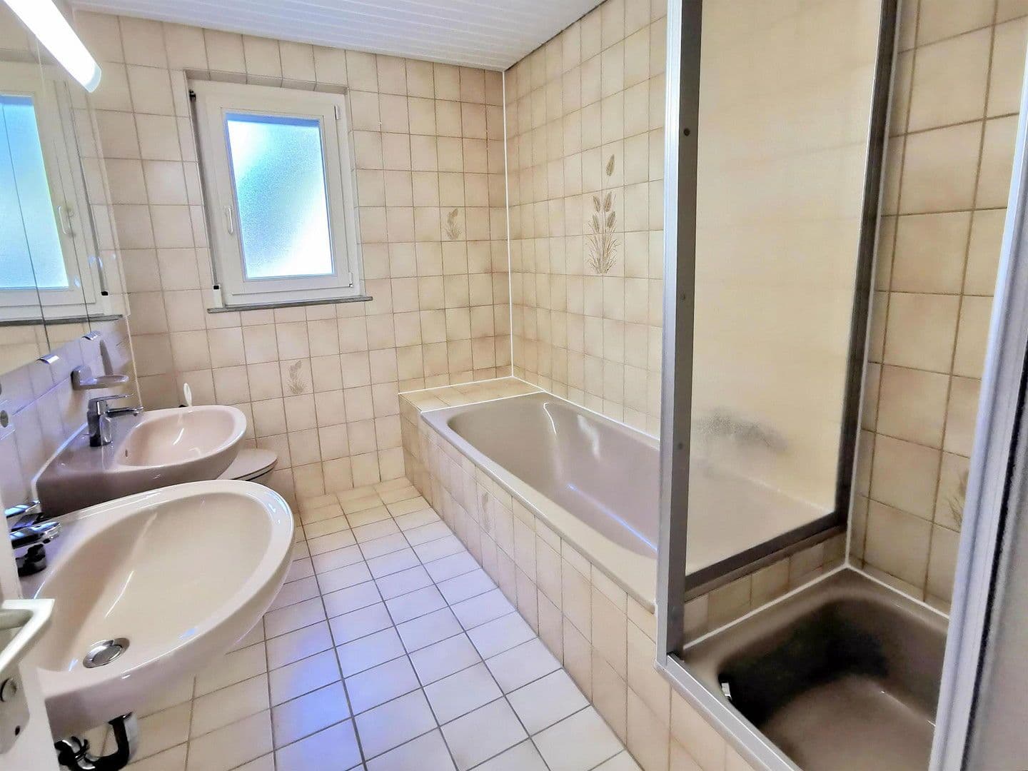 Prenájom bytu 3-izbový 65 m², Tübingen, Bádensko-Wurttembersko Prenájom bytu 3-izbový 65 m², Tübingen, Bádensko-Wurttembersko